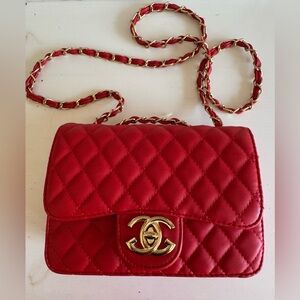 ELEGANT NWOT Red Quilted Shoulder Bag with LOGO